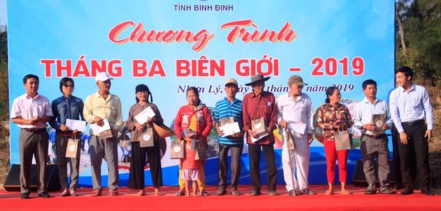 Thanh niên Bình Định hành động vì sự sống của biển - Ảnh 2. Thanh niên Bình Định hành động vì sự sống của biển - Ảnh 2.