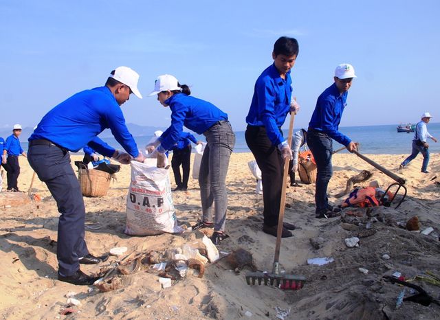 Thanh niên Bình Định hành động vì sự sống của biển - Ảnh 3. Thanh niên Bình Định hành động vì sự sống của biển - Ảnh 3.