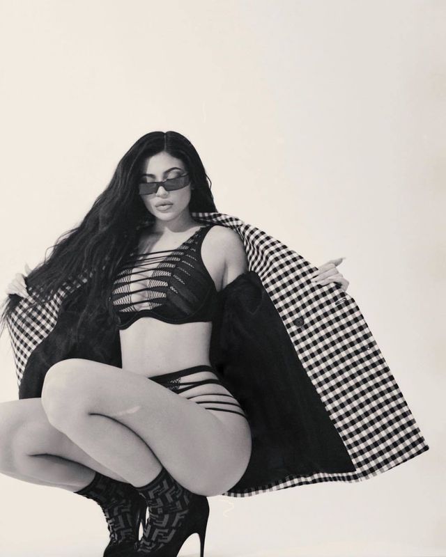 Kylie Jenner trở thành tỷ phú trẻ nhất thế giới - Ảnh 2. Kylie Jenner trở thành tỷ phú trẻ nhất thế giới - Ảnh 2.
