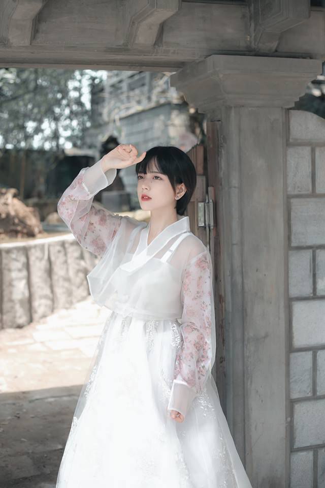 Nữ sinh Sài Gòn mang vẻ đẹp idol Kpop, có nhiều fan ở Trung Quốc, Hàn Quốc - Ảnh 9. Nữ sinh Sài Gòn mang vẻ đẹp idol Kpop, có nhiều fan ở Trung Quốc, Hàn Quốc - Ảnh 9.