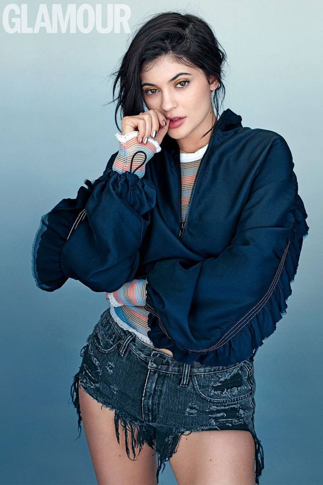 Nói Kylie Jenner là tỷ phú “tự thân”, có đúng không? - Ảnh 3. Nói Kylie Jenner là tỷ phú “tự thân”, có đúng không? - Ảnh 3.