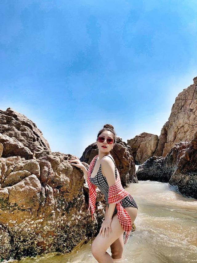 Hot girl World Cup Tr&acirc;m Anh phủ nhận tin đồn &ldquo;t&igrave;nh trường d&agrave;y dặn&rdquo; thời học sinh - Ảnh 7.