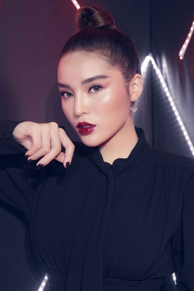 Hoa hậu Kỳ Duyên ăn mặc hớ hênh khoe đôi chân sexy 1m10 - Ảnh 5. Hoa hậu Kỳ Duyên ăn mặc hớ hênh khoe đôi chân sexy 1m10 - Ảnh 5.