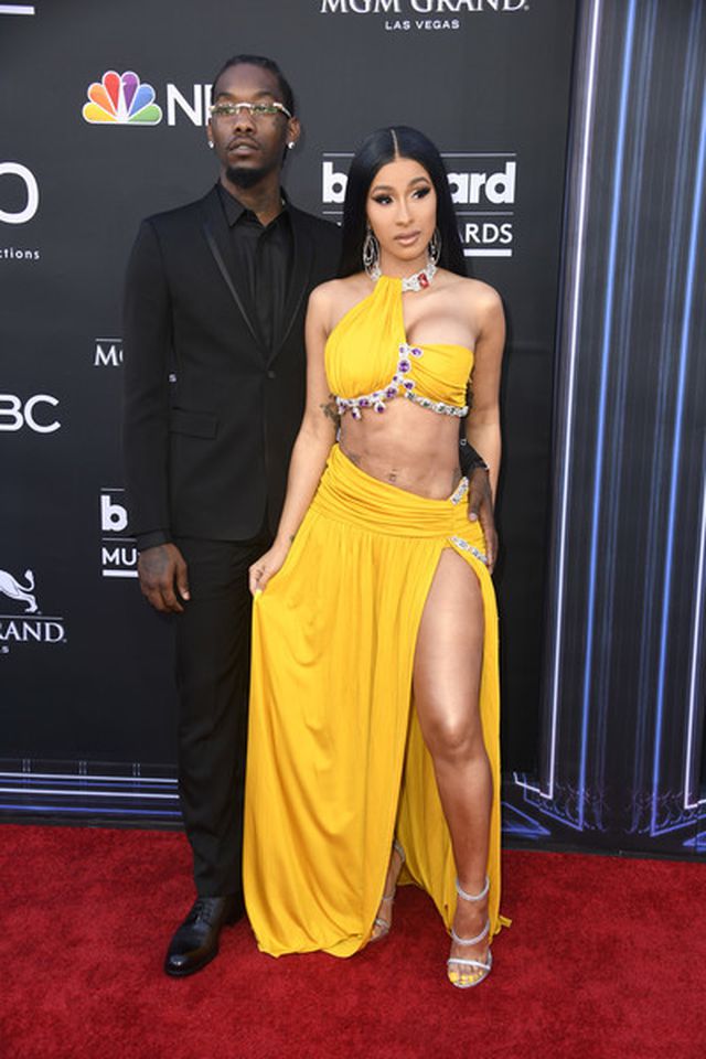 Cardi B diện loạt trang phục gợi cảm dự sự kiện - Ảnh 8. Cardi B diện loạt trang phục gợi cảm dự sự kiện - Ảnh 8.
