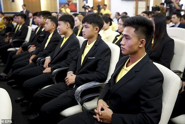 Đội bóng Thái Lan nhận hơn 2 tỷ đồng/người từ dự án phim - Ảnh 4. Đội bóng Thái Lan nhận hơn 2 tỷ đồng/người từ dự án phim - Ảnh 4.