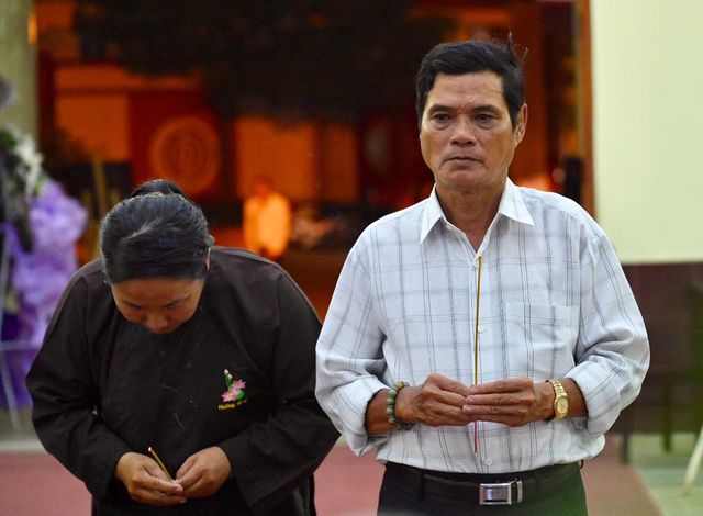 Trấn Thành cảm thấy có lỗi vì đã không đến thăm Lê Bình khi ông nằm viện - Ảnh 10. Trấn Thành cảm thấy có lỗi vì đã không đến thăm Lê Bình khi ông nằm viện - Ảnh 10.