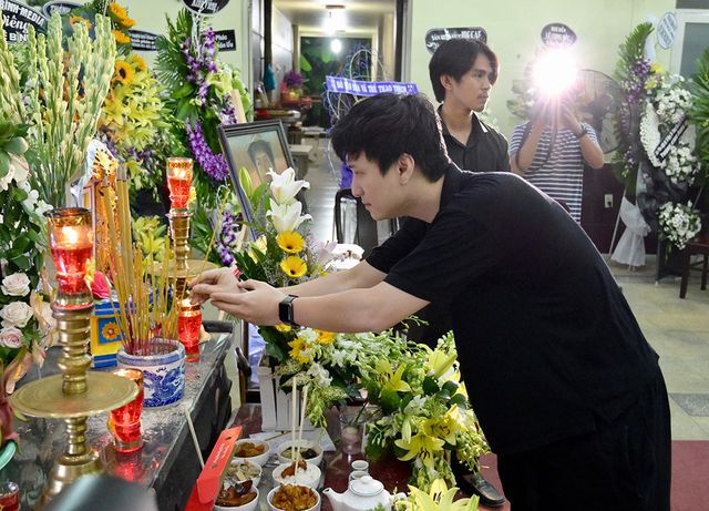 Trấn Thành cảm thấy có lỗi vì đã không đến thăm Lê Bình khi ông nằm viện - Ảnh 13. Trấn Thành cảm thấy có lỗi vì đã không đến thăm Lê Bình khi ông nằm viện - Ảnh 13.