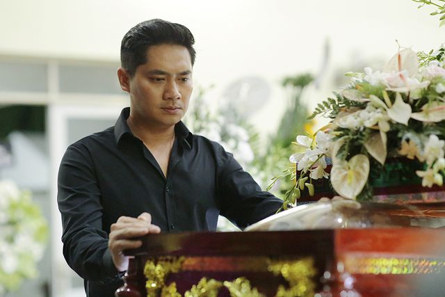 Trấn Thành cảm thấy có lỗi vì đã không đến thăm Lê Bình khi ông nằm viện - Ảnh 20. Trấn Thành cảm thấy có lỗi vì đã không đến thăm Lê Bình khi ông nằm viện - Ảnh 20.
