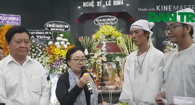 Gia đình Lê Bình trao 100 triệu ủng hộ nghệ sĩ nghèo theo di nguyện của ông - Ảnh 3.