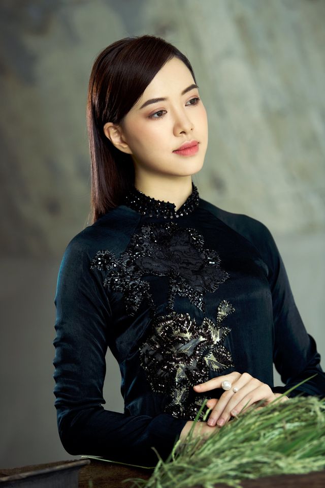 “Nàng thơ xứ Huế” Ngọc Trân gây thương nhớ với “vòng eo con kiến” - Ảnh 8. “Nàng thơ xứ Huế” Ngọc Trân gây thương nhớ với “vòng eo con kiến” - Ảnh 8.