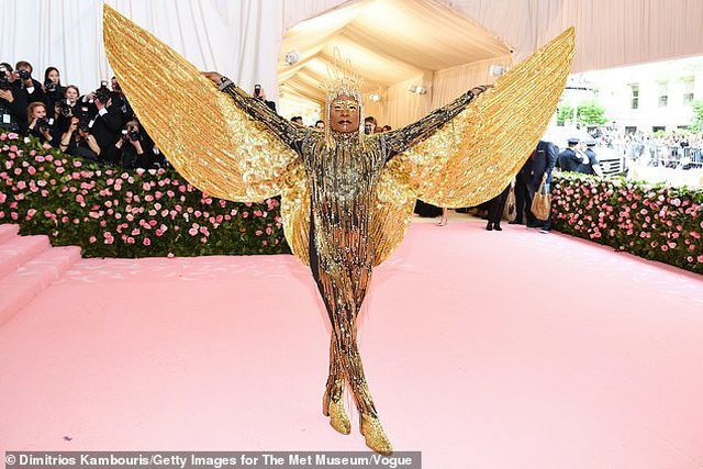 Sao nam hóa nữ hoàng Cleopatra dự Met gala - Ảnh 7. Sao nam hóa nữ hoàng Cleopatra dự Met gala - Ảnh 7.