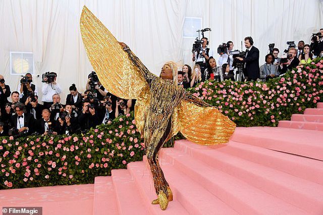 Sao nam hóa nữ hoàng Cleopatra dự Met gala - Ảnh 10. Sao nam hóa nữ hoàng Cleopatra dự Met gala - Ảnh 10.