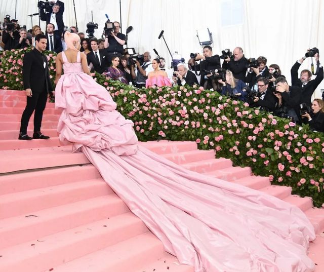 Nicki Minaj khoe ngực khủng tại Met gala - Ảnh 1. Nicki Minaj khoe ngực khủng tại Met gala - Ảnh 1.