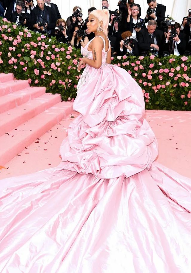 Nicki Minaj khoe ngực khủng tại Met gala - Ảnh 5. Nicki Minaj khoe ngực khủng tại Met gala - Ảnh 5.