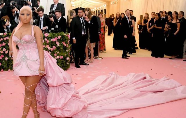 Nicki Minaj khoe ngực khủng tại Met gala - Ảnh 6. Nicki Minaj khoe ngực khủng tại Met gala - Ảnh 6.