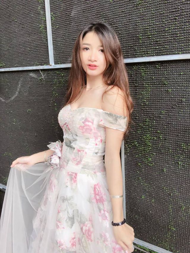 Nữ b&aacute;c sĩ tương lai bất ngờ nổi tiếng v&igrave; qu&aacute; n&oacute;ng bỏng - Ảnh 6.