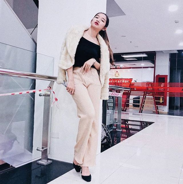 Nữ b&aacute;c sĩ tương lai bất ngờ nổi tiếng v&igrave; qu&aacute; n&oacute;ng bỏng - Ảnh 9.