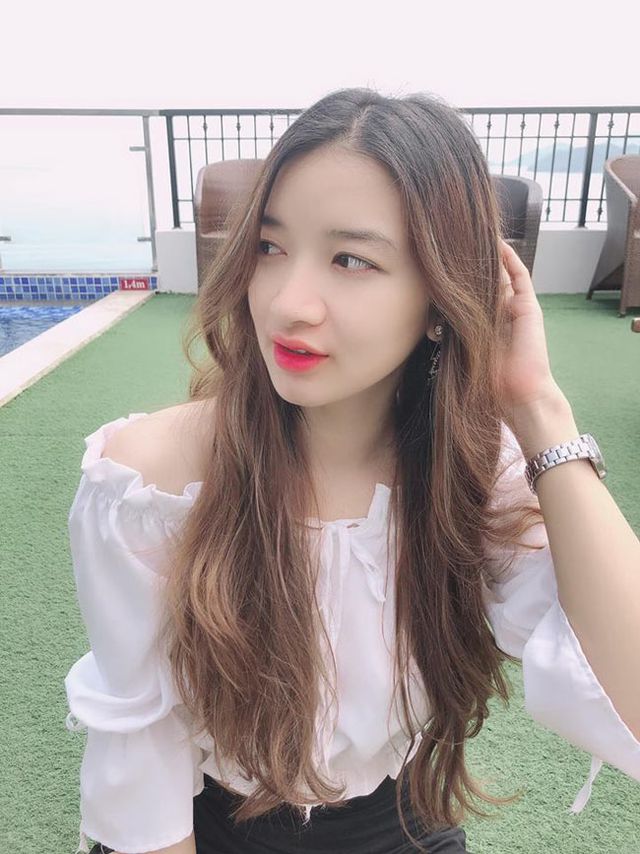 Nữ b&aacute;c sĩ tương lai bất ngờ nổi tiếng v&igrave; qu&aacute; n&oacute;ng bỏng - Ảnh 10.