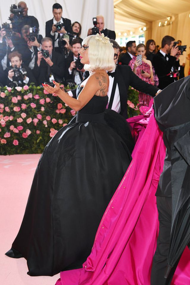 Loạt trang phục nổi bật của Lady Gaga tại Met gala 2019 - Ảnh 5.