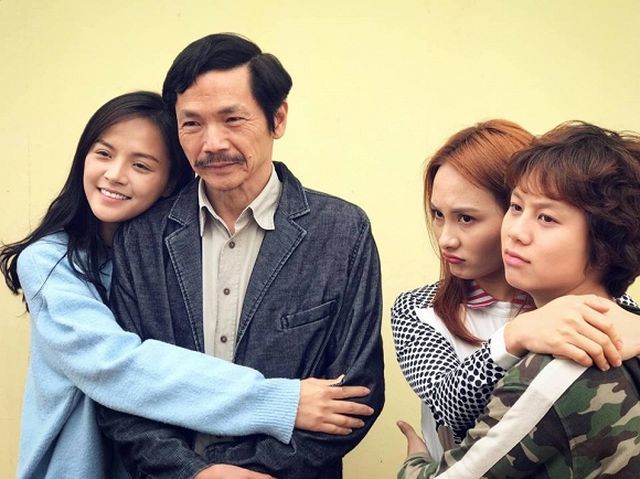 Ngắm đường cong nóng bỏng của bộ đôi nữ chính Về nhà đi con - Ảnh 1. Ngắm đường cong nóng bỏng của bộ đôi nữ chính Về nhà đi con - Ảnh 1.