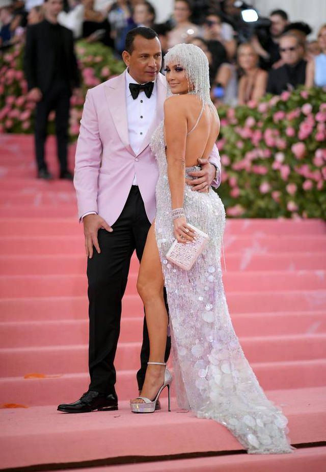 Những cặp đôi hoàn hảo trên thảm đỏ Met gala 2019 - Ảnh 10.