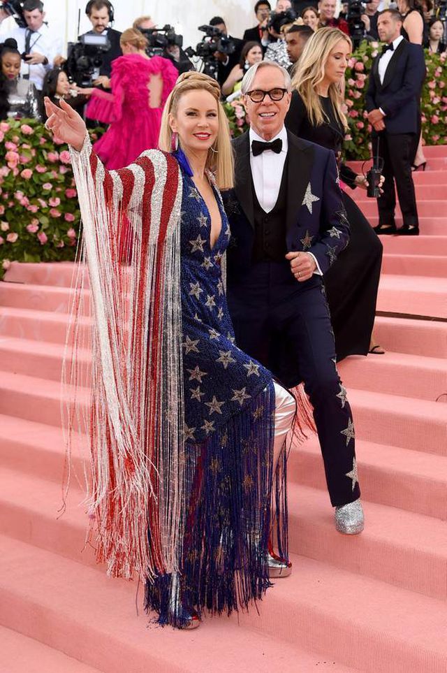 Những cặp đôi hoàn hảo trên thảm đỏ Met gala 2019 - Ảnh 28.