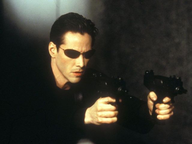 Tài tử “Ma trận” Keanu Reeves từng bị lừa đóng phim như thế nào? - Ảnh 2.