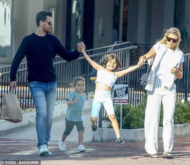 Sofia Richie khoe cơ bụng săn chắc - Ảnh 6. Sofia Richie khoe cơ bụng săn chắc - Ảnh 6.