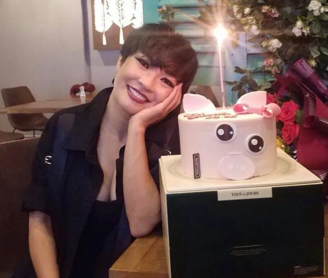 Trang phục “Bàn thờ” và “bệnh ngôi sao” của thí sinh The Voice gây tranh cãi gay gắt - Ảnh 13. Trang phục “Bàn thờ” và “bệnh ngôi sao” của thí sinh The Voice gây tranh cãi gay gắt - Ảnh 13.