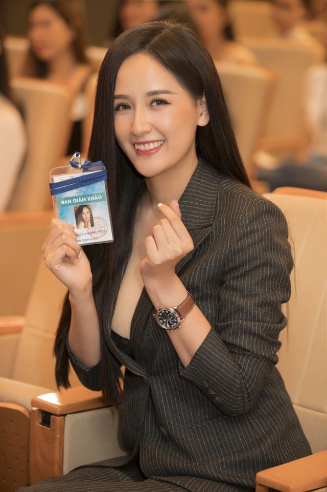 Sự trùng hợp bất ngờ giữa Hoa hậu Mai Phương Thuý, Tiểu Vy - Ảnh 1. Sự trùng hợp bất ngờ giữa Hoa hậu Mai Phương Thuý, Tiểu Vy - Ảnh 1.