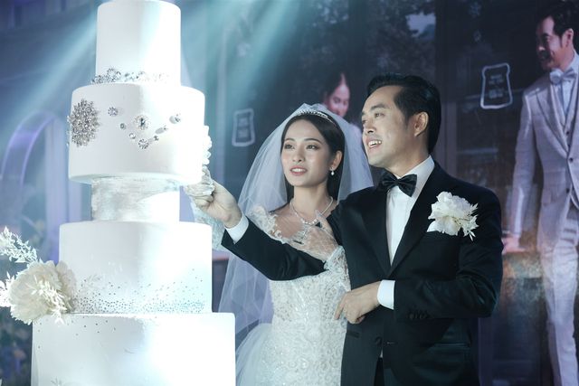 Chồng Thu Minh tháp tùng vợ dự đám cưới nhạc sĩ Dương Khắc Linh - Ảnh 26.