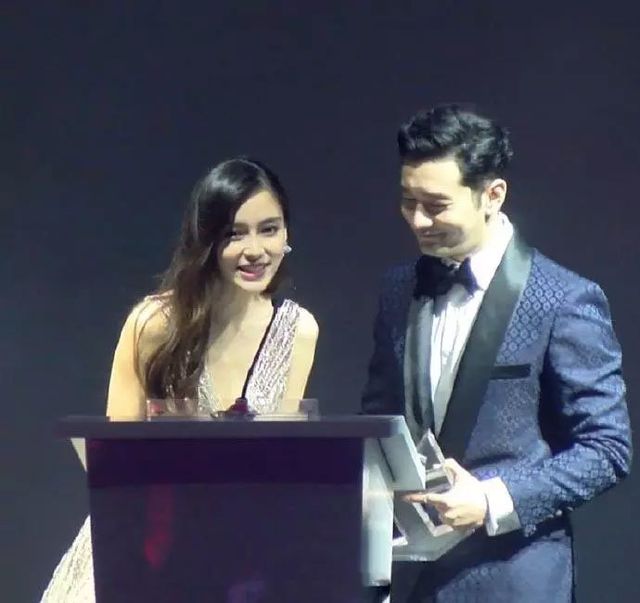 Huỳnh Hiểu Minh nâng váy cho Angelababy, đập tan tin đồn ly hôn - Ảnh 11.