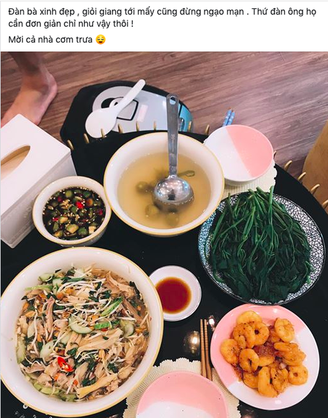 Hoàn hảo như bạn gái cầu thủ Huy Hùng: xinh, giỏi nấu ăn, kiếm tiền, chăm bạn trai - Ảnh 4. Hoàn hảo như bạn gái cầu thủ Huy Hùng: xinh, giỏi nấu ăn, kiếm tiền, chăm bạn trai - Ảnh 4.