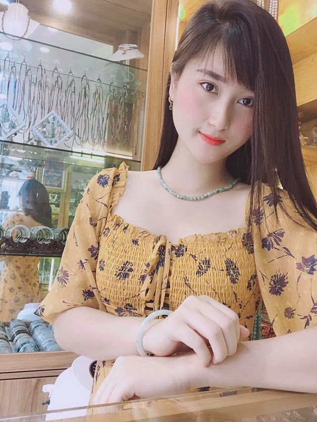 Hoàn hảo như bạn gái cầu thủ Huy Hùng: xinh, giỏi nấu ăn, kiếm tiền, chăm bạn trai - Ảnh 7. Hoàn hảo như bạn gái cầu thủ Huy Hùng: xinh, giỏi nấu ăn, kiếm tiền, chăm bạn trai - Ảnh 7.