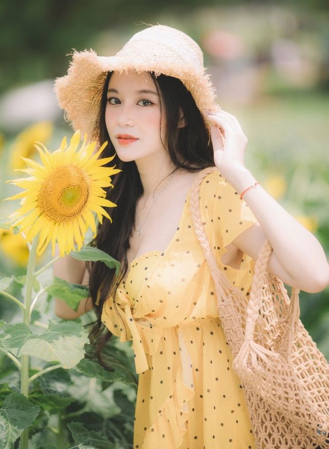 Hot girl ĐH Thương mại gây thương nhớ với bộ ảnh bên hoa hướng dương - Ảnh 5.