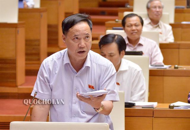 Đại biểu Quốc hội chất vấn có hay không việc quan chức góp tiền xây chùa? - Ảnh 2. Đại biểu Quốc hội chất vấn có hay không việc quan chức góp tiền xây chùa? - Ảnh 2.