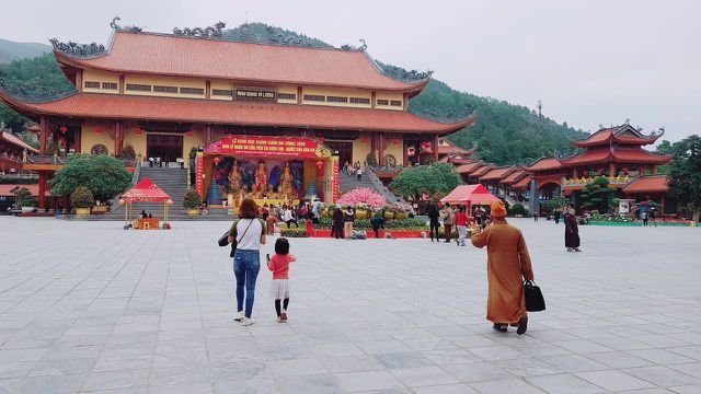 “Không phát hiện quan chức nào góp tiền xây chùa để trục lợi” - Ảnh 1. “Không phát hiện quan chức nào góp tiền xây chùa để trục lợi” - Ảnh 1.