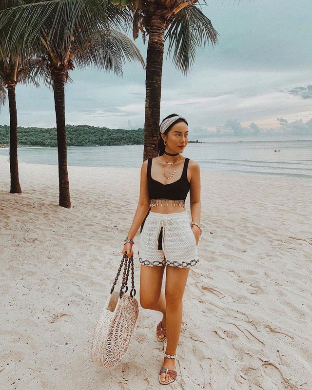 Hot girl Việt đua nhau khoe dáng nóng bỏng trên bãi biển mùa hè - Ảnh 14.