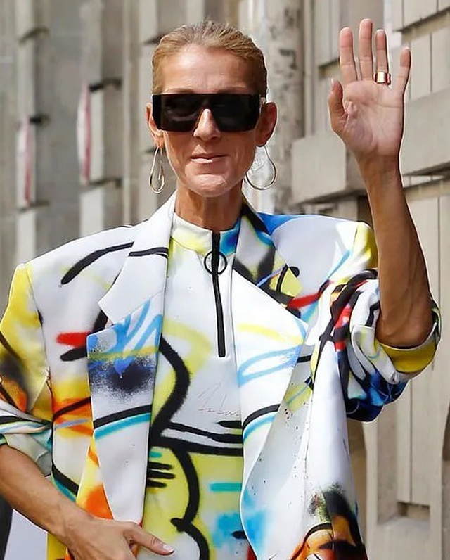 Celine Dion khoe chân dài với váy ngắn - Ảnh 6.