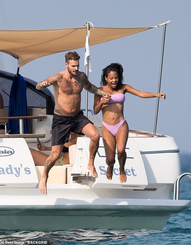 Christina Milian hạnh phúc bên bạn trai - Ảnh 5. Christina Milian hạnh phúc bên bạn trai - Ảnh 5.