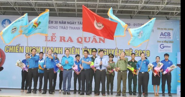 Phú Yên: Ra quân Chiến dịch thanh niên tình nguyện Mùa hè xanh 2019 - Ảnh 2.