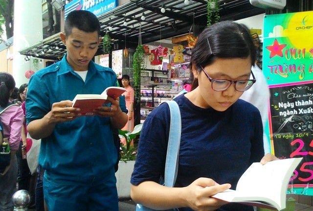 Chuyện nhóm sinh viên bị vị đạo diễn mắng hãy làm nghề đàng hoàng hoặc cố kiếm đại gia - Ảnh 1. Chuyện nhóm sinh viên bị vị đạo diễn mắng hãy làm nghề đàng hoàng hoặc cố kiếm đại gia - Ảnh 1.