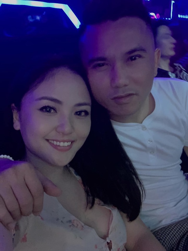 Tú Dưa bị vợ 3 “tố”: “Khéo ở đâu ấy chứ không biết nịnh vợ” - Ảnh 12. Tú Dưa bị vợ 3 “tố”: “Khéo ở đâu ấy chứ không biết nịnh vợ” - Ảnh 12.