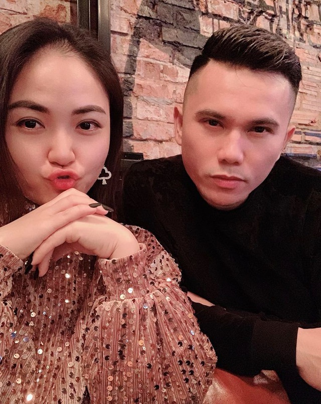 Tú Dưa bị vợ 3 “tố”: “Khéo ở đâu ấy chứ không biết nịnh vợ” - Ảnh 14. Tú Dưa bị vợ 3 “tố”: “Khéo ở đâu ấy chứ không biết nịnh vợ” - Ảnh 14.