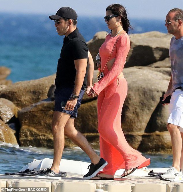 Adriana Lima có bạn trai mới? - Ảnh 2.