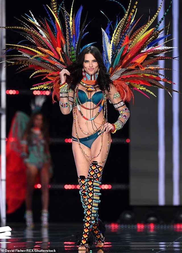 Adriana Lima có bạn trai mới? - Ảnh 3.