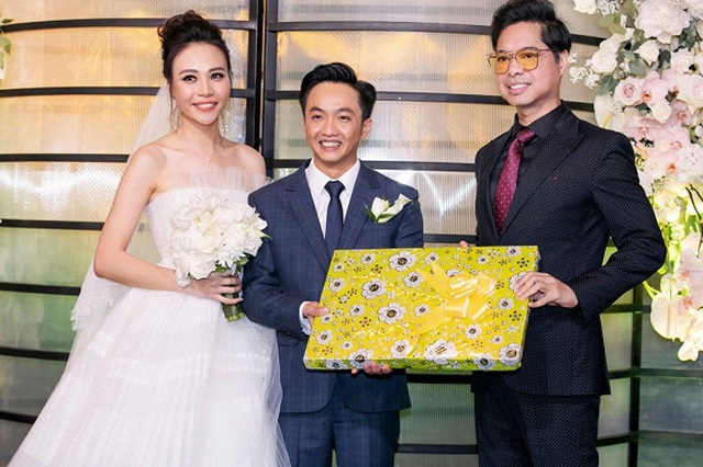Ca sĩ Ngọc Sơn khoe ảnh cưới, chuẩn bị kết hôn ở tuổi 50? - Ảnh 5. Ca sĩ Ngọc Sơn khoe ảnh cưới, chuẩn bị kết hôn ở tuổi 50? - Ảnh 5.