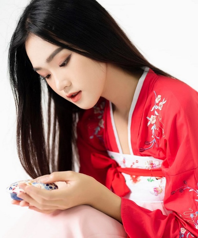 Nàng thơ xứ Thanh sở hữu nhan sắc xinh như hoa - Ảnh 1.