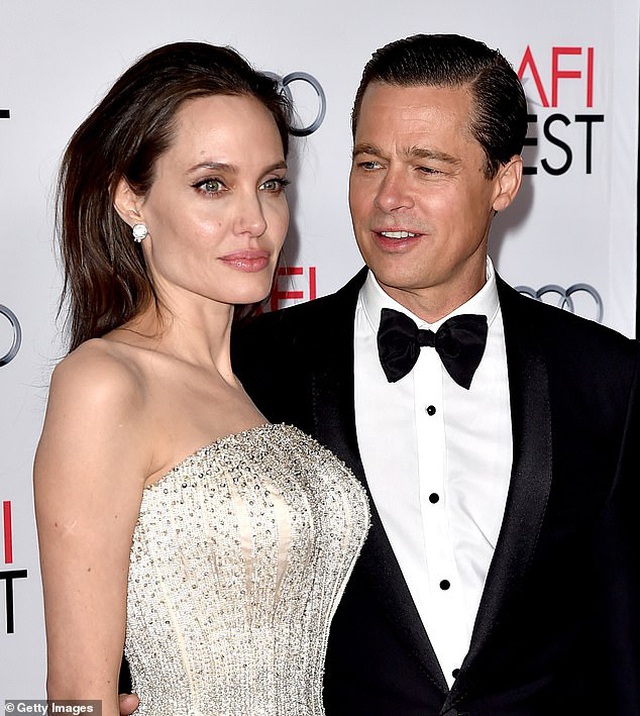 Sửng sốt nhìn ngắm Angelina Jolie đẹp như nữ thần trong clip mới - Ảnh 2. Sửng sốt nhìn ngắm Angelina Jolie đẹp như nữ thần trong clip mới - Ảnh 2.