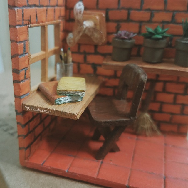 9x Tiền Giang đam mê sáng tạo mô hình tí hon từ rác thải nhựa - Ảnh 2.